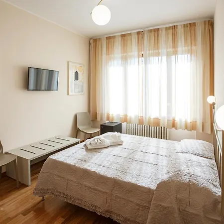 Πανσιόν A Casa Di Leo *